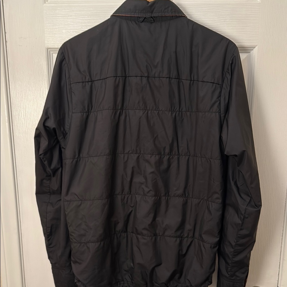 The North Face Reversible Men's Black Jacket - Picture 2 of 4